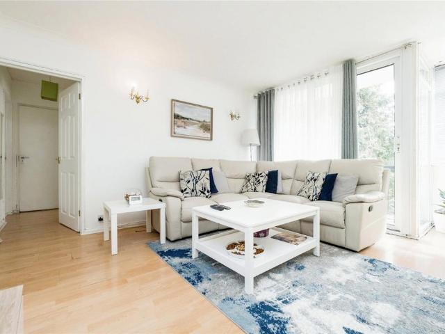 Flat for sale in Greater London