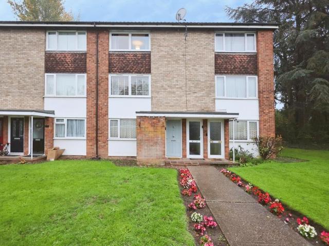 Flat for sale in Walmley, Birmingham