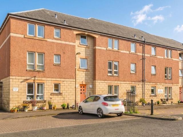 Flat for sale in Milton Bridge, Scotland