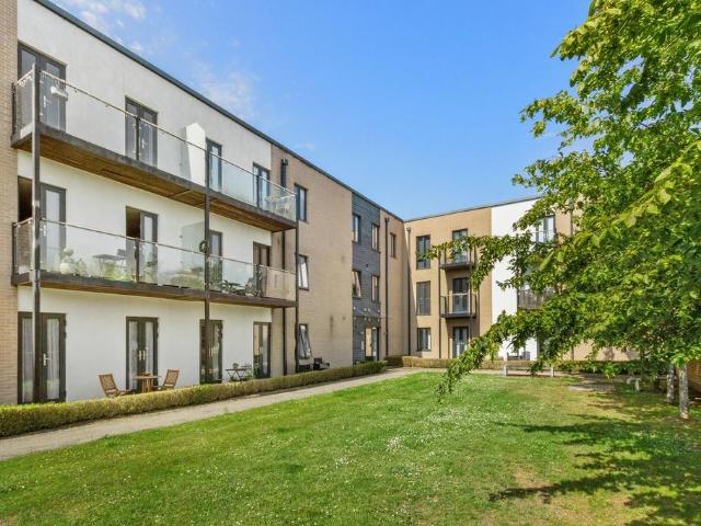 Flat for sale in Berrick Salome, Oxfordshire