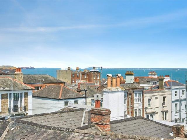 Flat for sale in Oakfield, Ryde