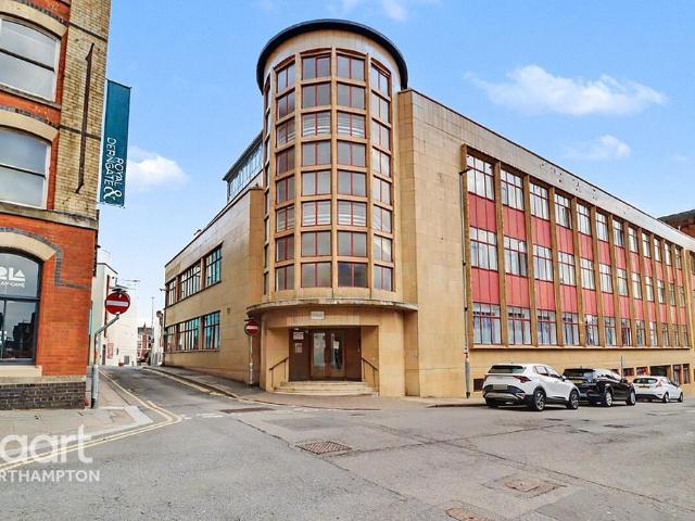 Flat for sale in Semilong, Northampton