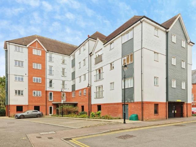Flat for sale in Barracks, The Bridge