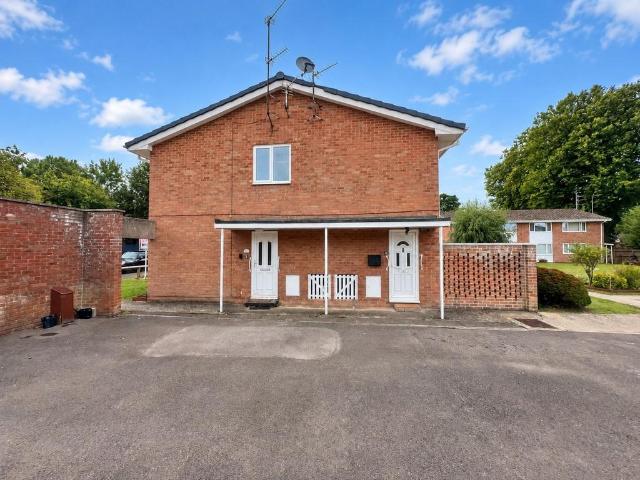 Flat for sale in Kingsholm, Gloucester