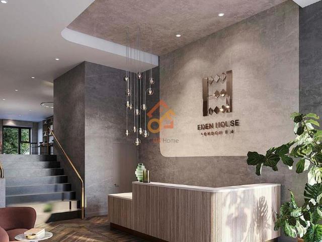 Flat for sale in Canning Town, Greater London