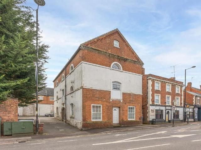 Flat for sale in Leighton-Linslade, Linslade