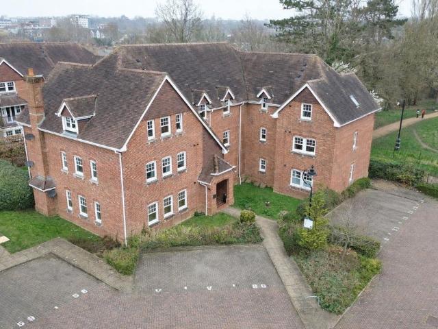 Flat for sale in North Town, Aldershot