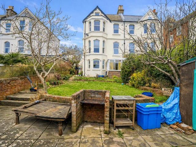 Flat for sale in Broomgrove, Guestling Green