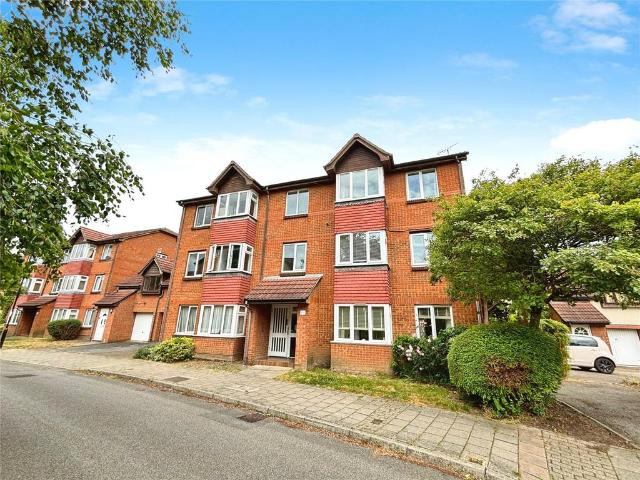 Flat for sale in London Borough of Lewisham, Greater London