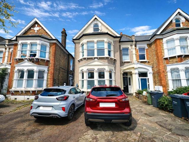Flat for sale in London Borough of Lewisham, Greater London