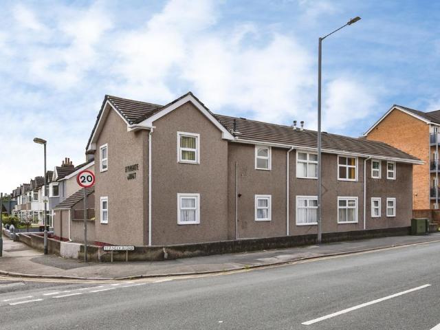 Flat for sale in Bare, Lancashire