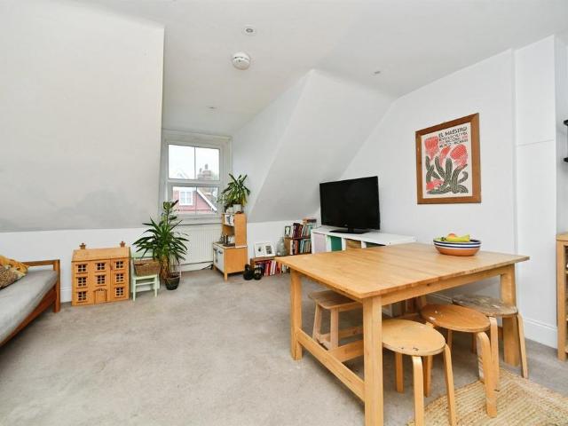Flat for sale in Round Hill, Brighton & Hove