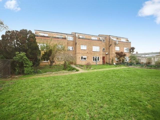 Flat for sale in Rowbarton, Rumwell