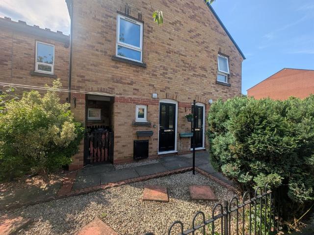 Flat for sale in Hull, City Of Kingston Upon Hull