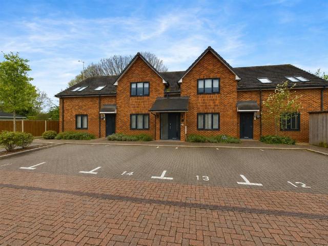 Flat for sale in Gloucester, Gloucestershire