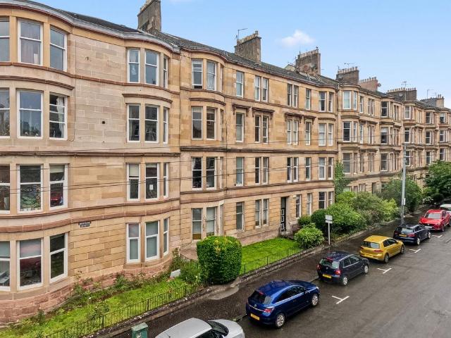 Flat for sale in Park District, Scotland