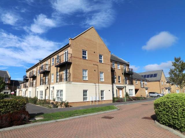 Flat for sale in Old Netley, Eastleigh