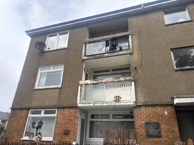 Flat for sale in Craigend, Glasgow