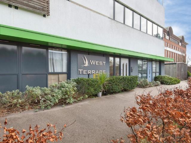 Flat for sale in Bedwell, Shephall