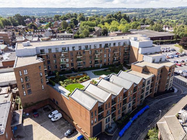 Flat for sale in Perryfields, West Sussex