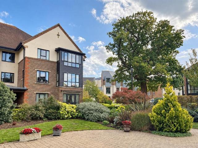 Flat for sale in Wivelsfield, Lewes