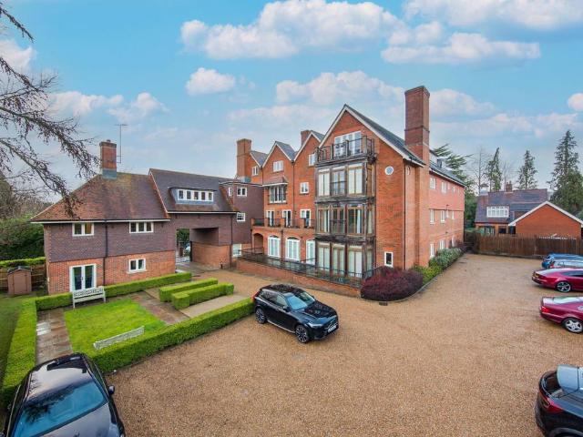 Flat for sale in St James, Sandown Park