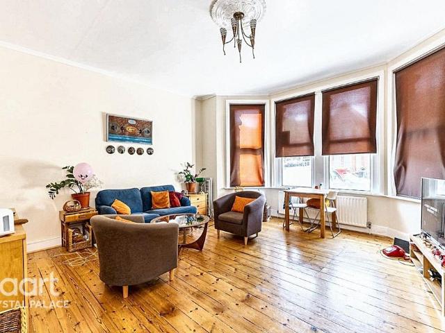 Flat for sale in London Borough of Lewisham, Isle Of Man