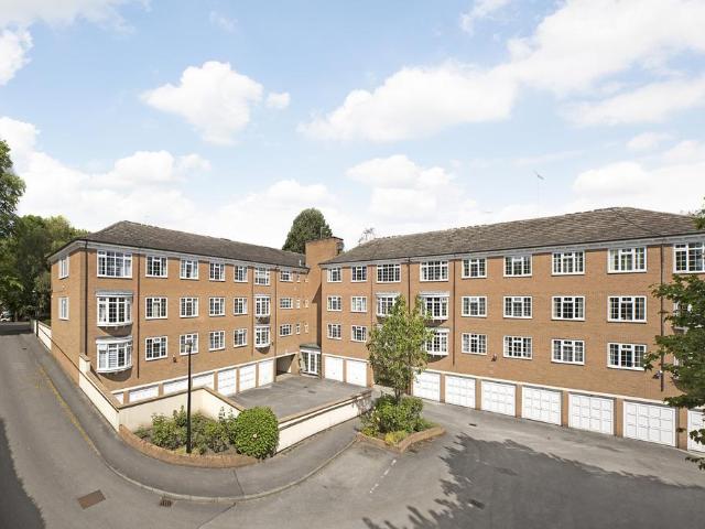 Flat for sale in Duchy, Harrogate