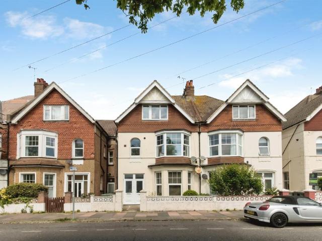 Flat for sale in Central, Heathlands