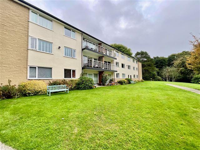 Flat for sale in Endcliffe Student Village, Sheffield