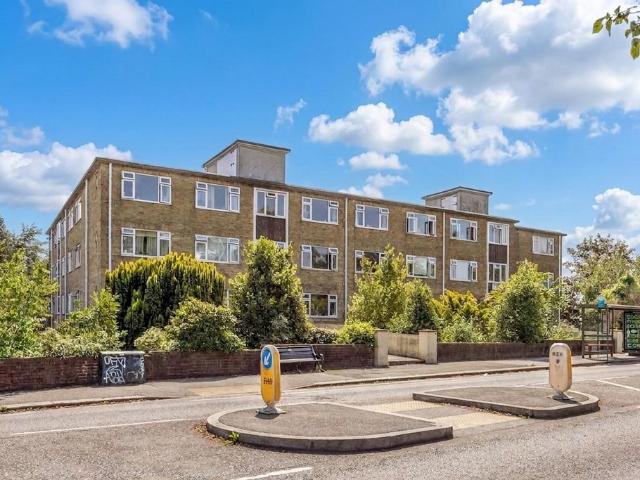 Flat for sale in Aldrington