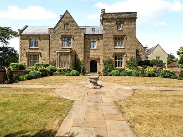 Flat for sale in Bolton Low Houses, Hampshire
