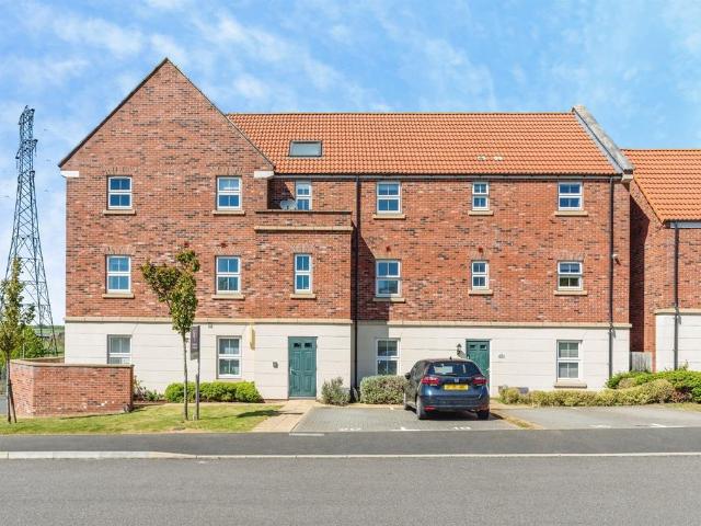 Flat for sale in Leisure Village, Kettering