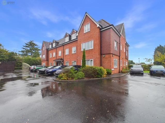 Flat for sale in Maney, Birmingham