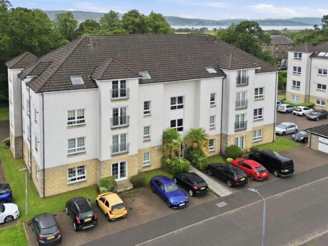 Flat for sale in Cardross, Scotland
