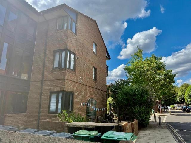 Flat for sale in London Borough of Camden, Greater London