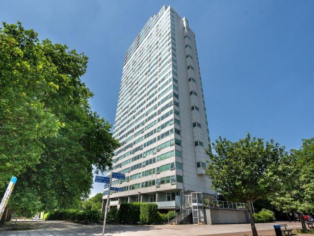 Flat for sale in London Borough of Lewisham, Greater London