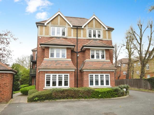 Flat for sale in London Borough of Havering, Greater London