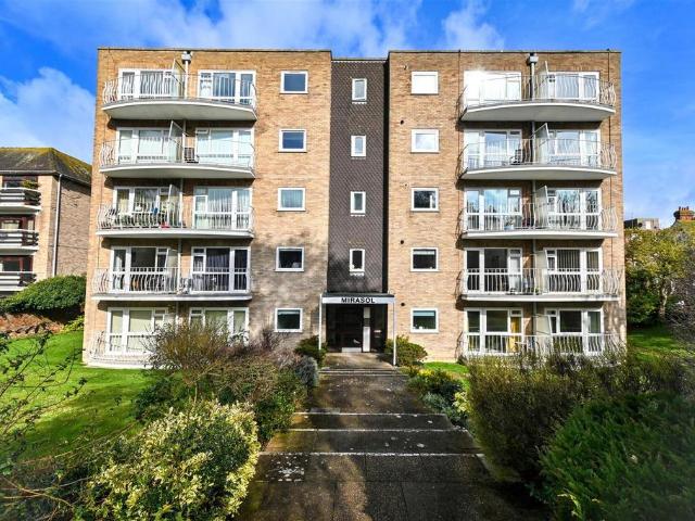 Flat for sale in Eastbourne, Isle Of Man