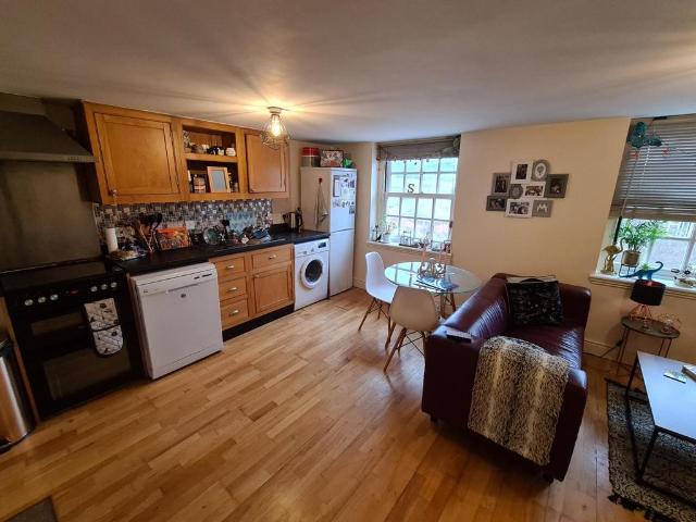 Flat for sale in Bedingfield, Suffolk