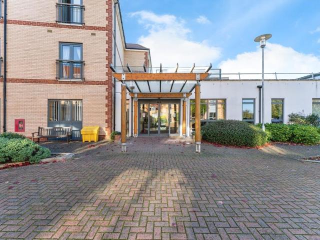 Flat for sale in Arrington, Cambridgeshire