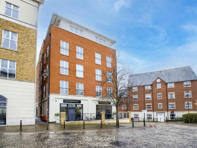Flat for sale in Dickens Heath, West Midlands