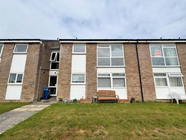 Flat for sale in Tywyn, Wales