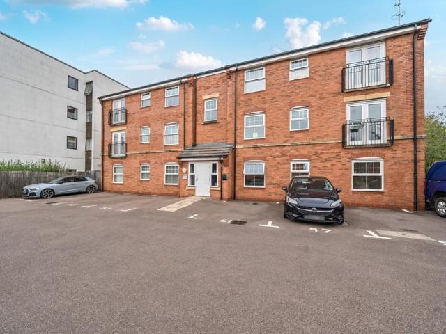 Flat for sale in Grantham, Barholm