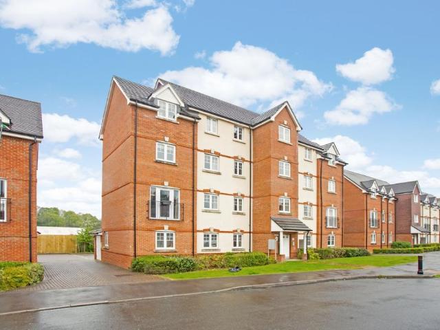 Flat for sale in Bolton Low Houses, Hampshire