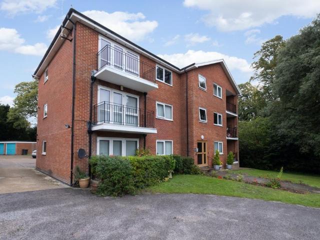 Flat for sale in Harbledown and Rough Common, The Bridge