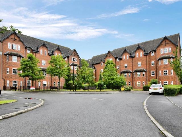 Flat for sale in Trafford Park, Greater Manchester