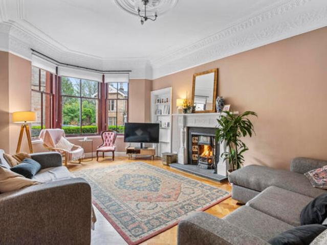 Flat for sale in Langside, Scotland