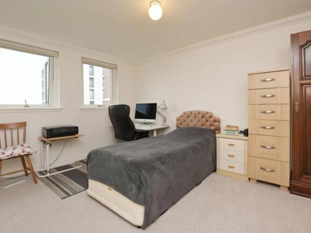 Flat for sale in East Pilton, Scotland