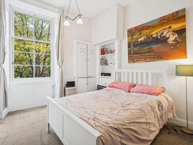 Flat for sale in Hyndland, Scotland